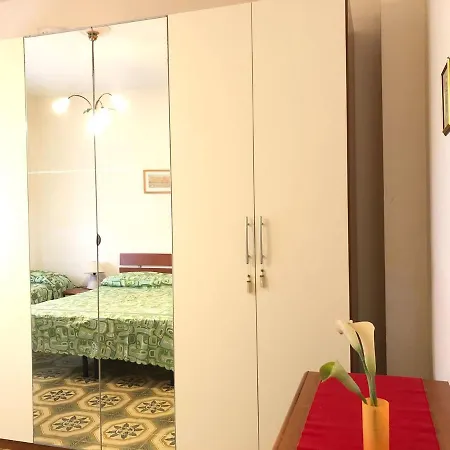 Apartment Zafira *